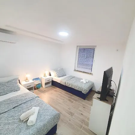 Apartment Apartmans Nejra2 Sa Bazenom *
