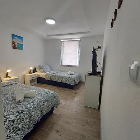 Apartment Apartmans Nejra2 Sa Bazenom *