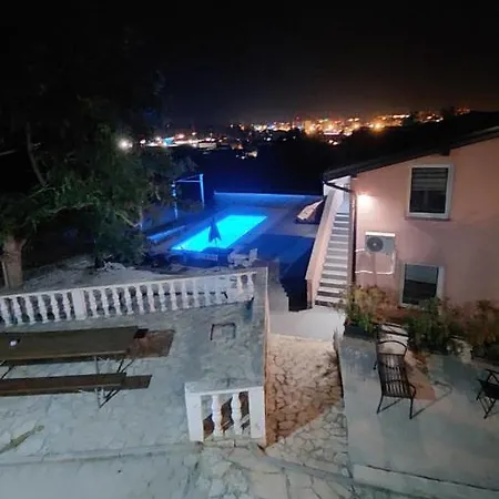Apartmans Nejra2 Sa Bazenom * Pula