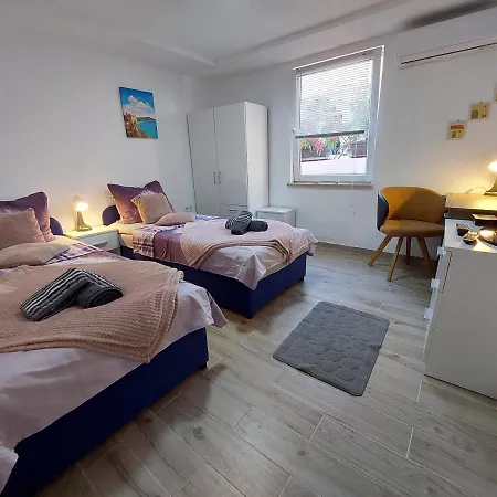 Apartmans Nejra2 Sa Bazenom