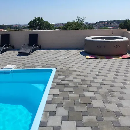 Apartment Apartmans Nejra2 Sa Bazenom *